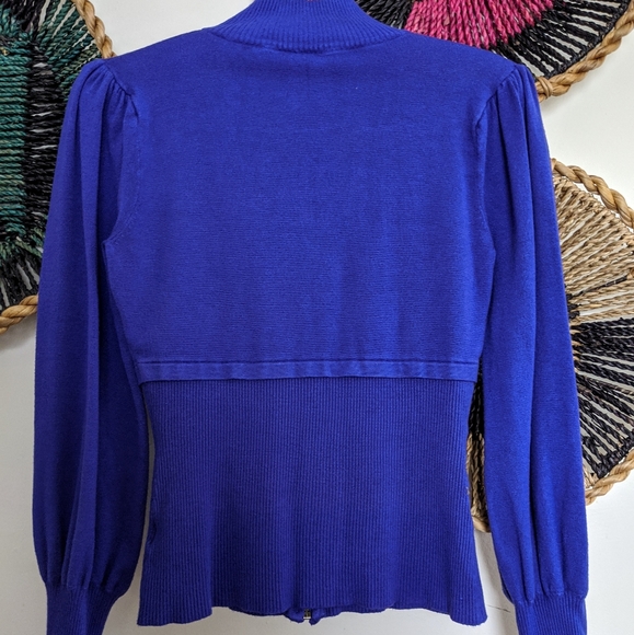❤️ 3/$25 Y2K Anthropologie Retro Full Zip Sweater - Picture 2 of 8
